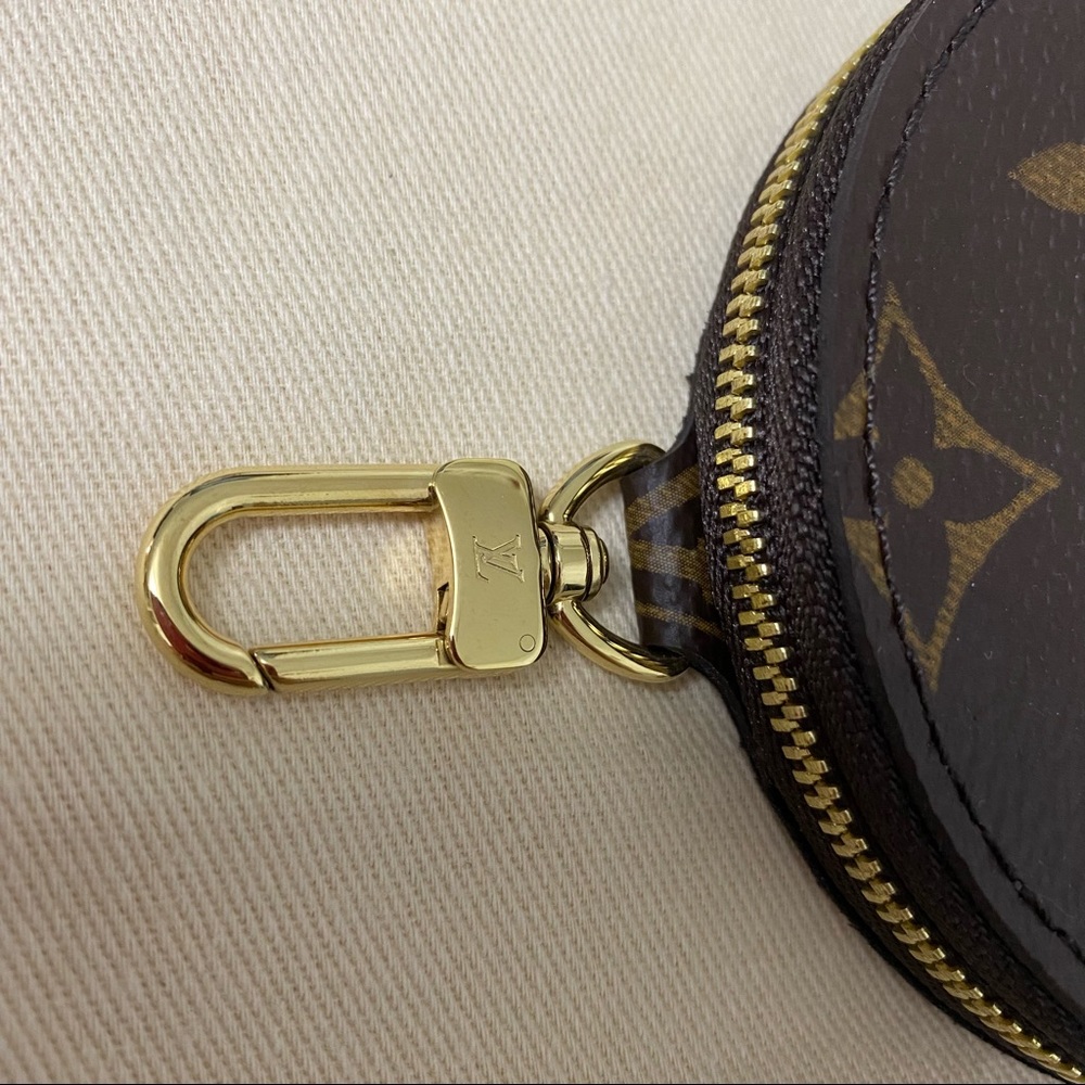 Louis Vuitton round zipped coin purse - Picture 2 of 10